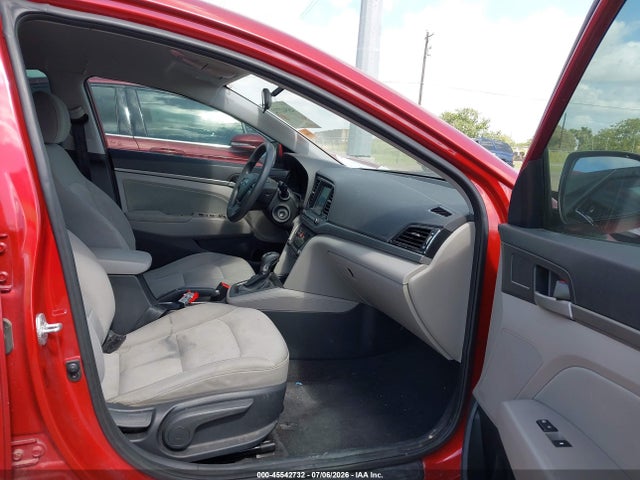 Продажа на аукционе авто 2018 Hyundai Elantra Sel, vin: 5NPD84LF8JH214899, номер лота: 45542732