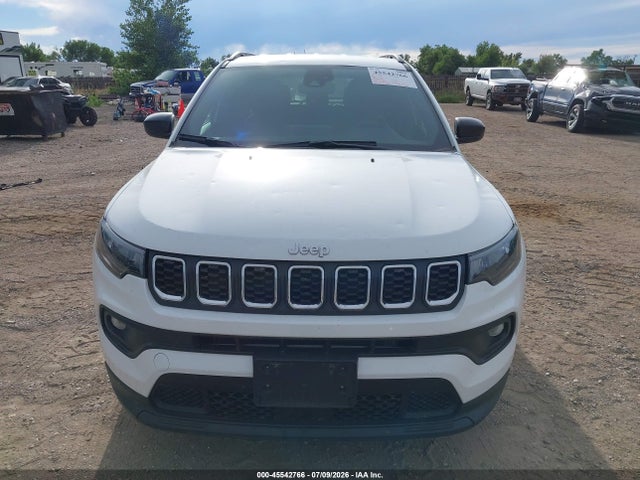 Jeep Compass Latitude 4x4 2025 3C4NJDBN0ST617374 Image 13