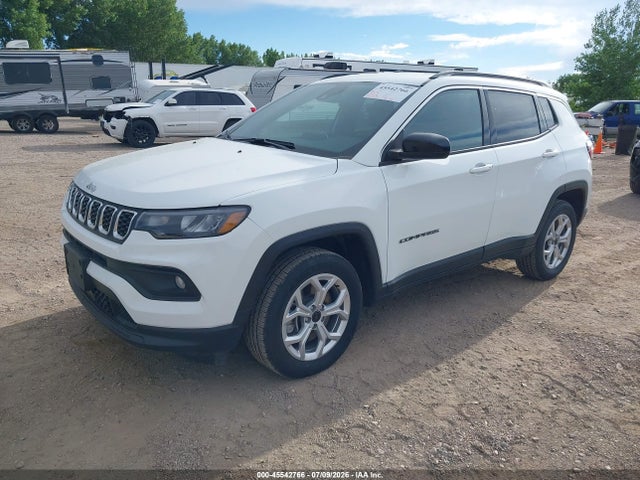 Jeep Compass Latitude 4x4 2025 3C4NJDBN0ST617374 Image 2