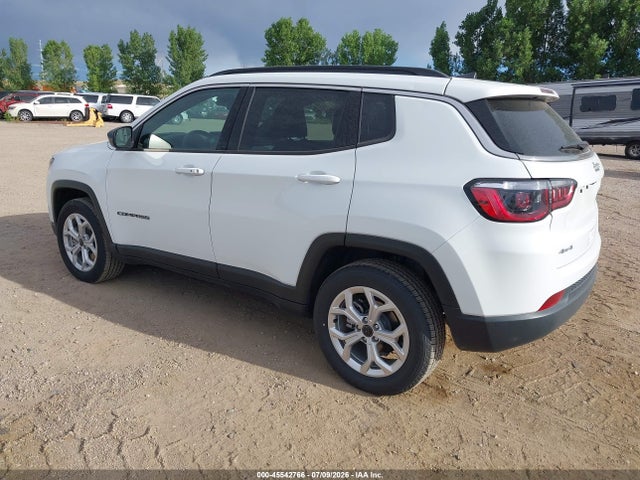 Jeep Compass Latitude 4x4 2025 3C4NJDBN0ST617374 Image 3