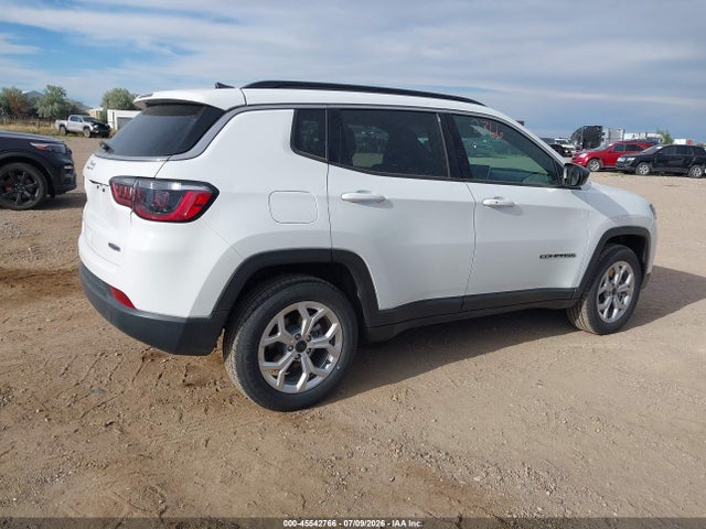 Jeep Compass Latitude 4x4 2025 3C4NJDBN0ST617374 Image 4