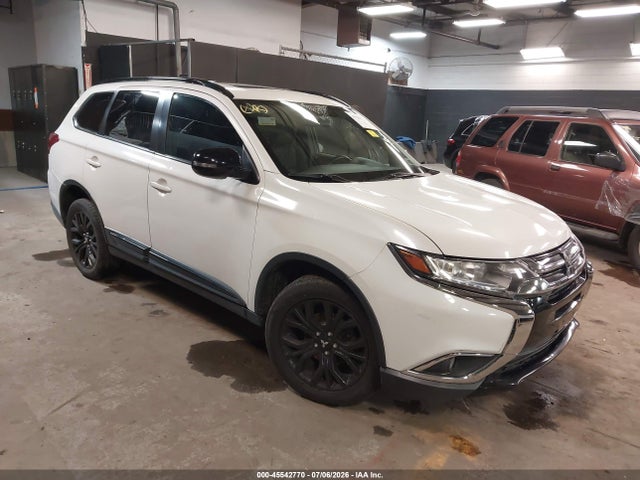 45542770 :رقم المزاد ، JA4AZ3A37JZ020421 vin ، 2018 Mitsubishi Outlander Le مزاد بيع