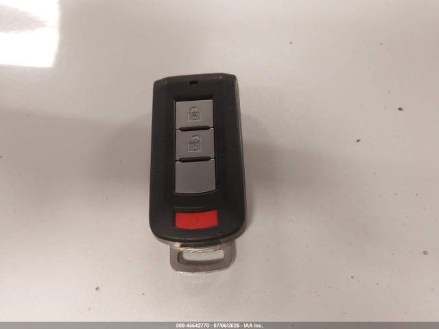Продаж на аукціоні авто 2018 Mitsubishi Outlander Le, vin: JA4AZ3A37JZ020421, номер лоту: 45542770