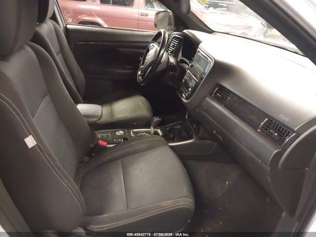 Продаж на аукціоні авто 2018 Mitsubishi Outlander Le, vin: JA4AZ3A37JZ020421, номер лоту: 45542770