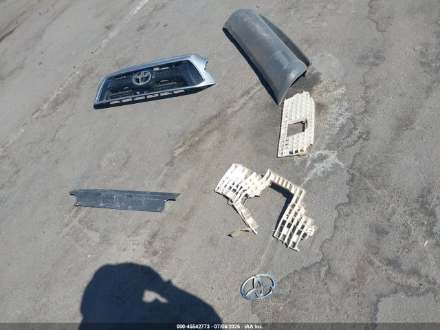 3TMKU4HNXEM041079 Toyota Tacoma Prerunner V6