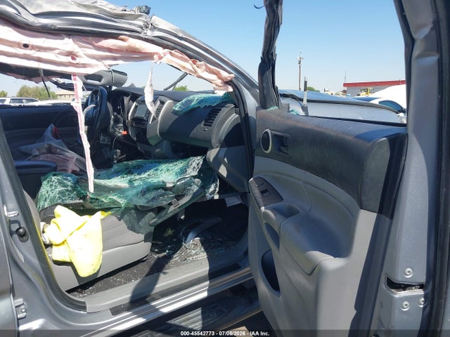 3TMKU4HNXEM041079 Toyota Tacoma Prerunner V6