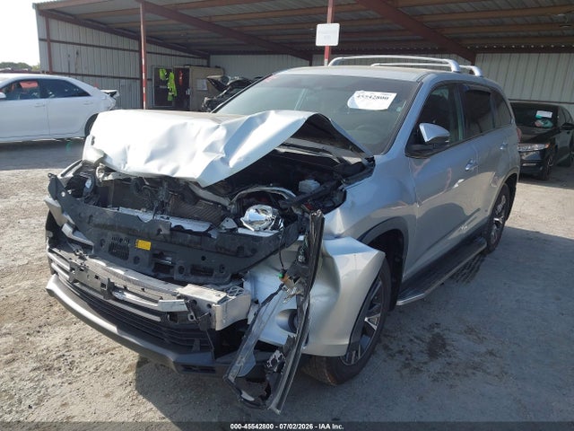 Toyota Highlander Le 2019 5TDBZRFH3KS701437 Image 2