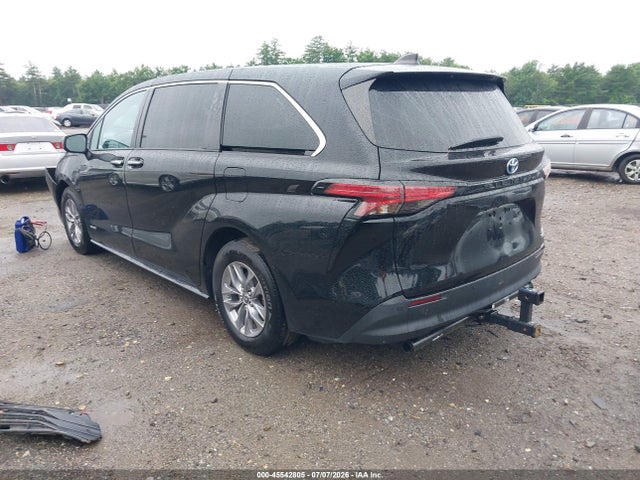 Toyota SIENNA XLE 2021 5TDYRKEC5MS017290 Image 3