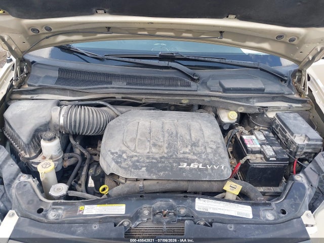 45542821 :رقم المزاد ، 2A4RR5DG5BR747159 vin ، 2011 Chrysler Town & Country Touring مزاد بيع
