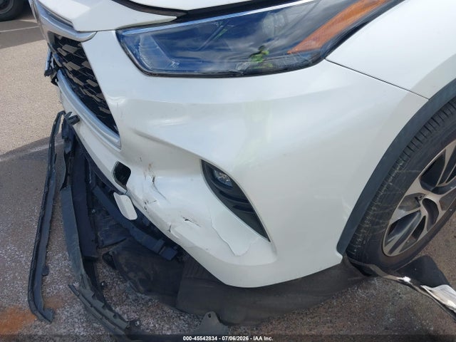 Toyota Highlander Xle 2022 5TDGZRAH3NS129755 Image 18
