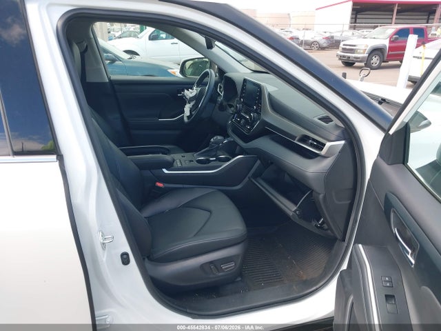 Toyota Highlander Xle 2022 5TDGZRAH3NS129755 Image 5
