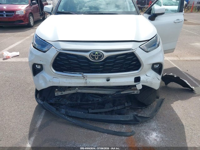 Toyota Highlander Xle 2022 5TDGZRAH3NS129755 Image 6