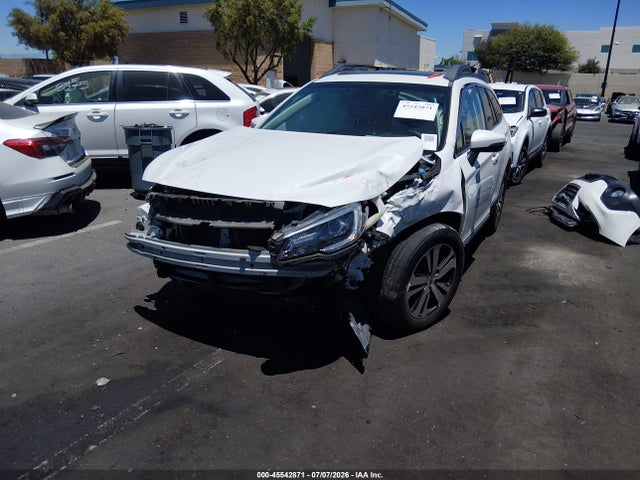 Subaru Outback 2.5i Limited 2018 4S4BSANC0J3200965 Image 2