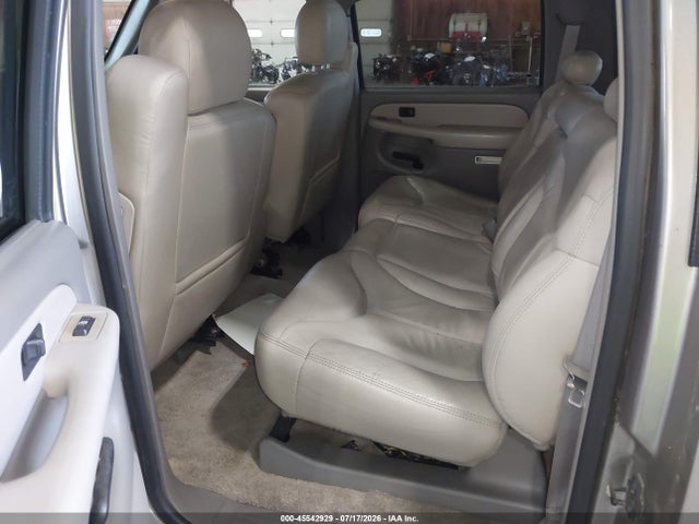 2001 Gmc Yukon Xl 1500 Slt მანქანა იყიდება აუქციონზე, vin: 3GKFK16T41G121918, აუქციონის ნომერი: 45542929