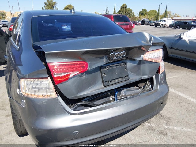 Продаж на аукціоні авто 2013 Audi A4 2.0t Premium, vin: WAUAFAFL5DA194788, номер лоту: 45543027