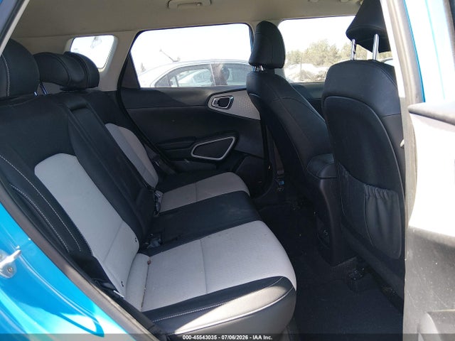 KNDJ53AU7P7193659 KIA Soul Gt-line