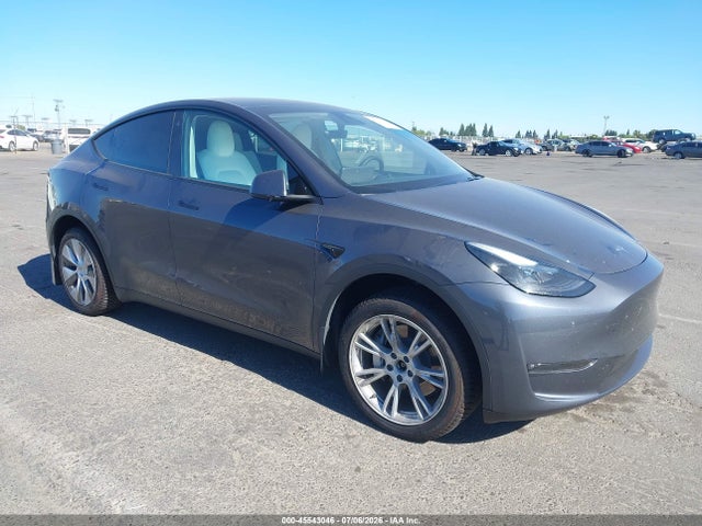 2023 Tesla Model Y Awd/long Range Dual Motor All-wheel Drive მანქანა იყიდება აუქციონზე, vin: 7SAYGAEE5PF640163, აუქციონის ნომერი: 45543046