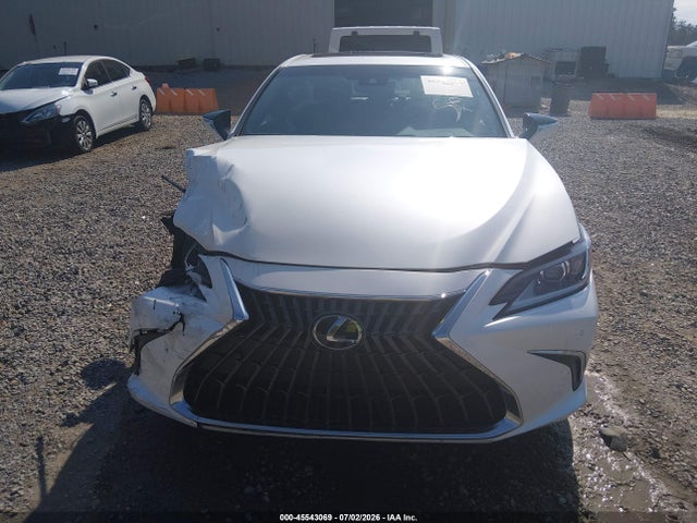 Lexus ES 300H 2023 58ADA1C15PU036430 Image 13
