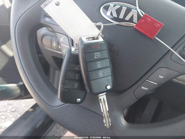 KIA FORTE LX 2016 KNAFK5A83G5654118 Image 11