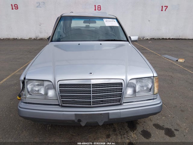 Продажа на аукционе авто 1995 Mercedes-benz E 320 Base/320 Special, vin: WDBEA32E7SC240952, номер лота: 45543270