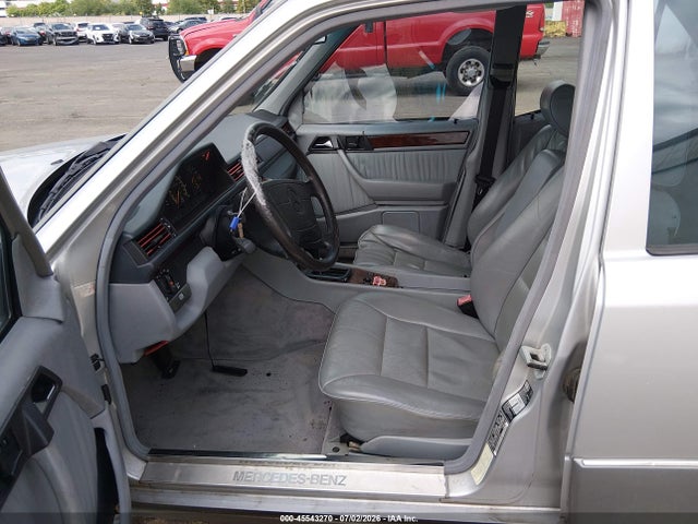 Продажа на аукционе авто 1995 Mercedes-benz E 320 Base/320 Special, vin: WDBEA32E7SC240952, номер лота: 45543270