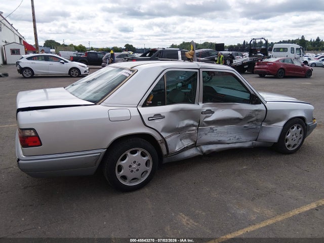 Продажа на аукционе авто 1995 Mercedes-benz E 320 Base/320 Special, vin: WDBEA32E7SC240952, номер лота: 45543270