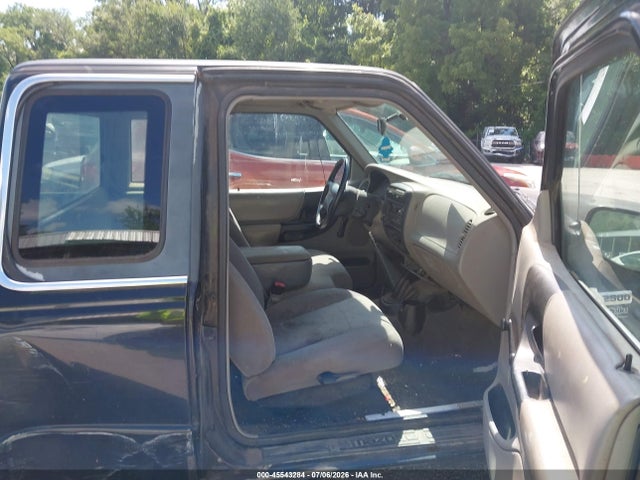 45543284 :رقم المزاد ، 4F4YR16C1XTM46545 vin ، 1999 Mazda B2500 Se مزاد بيع