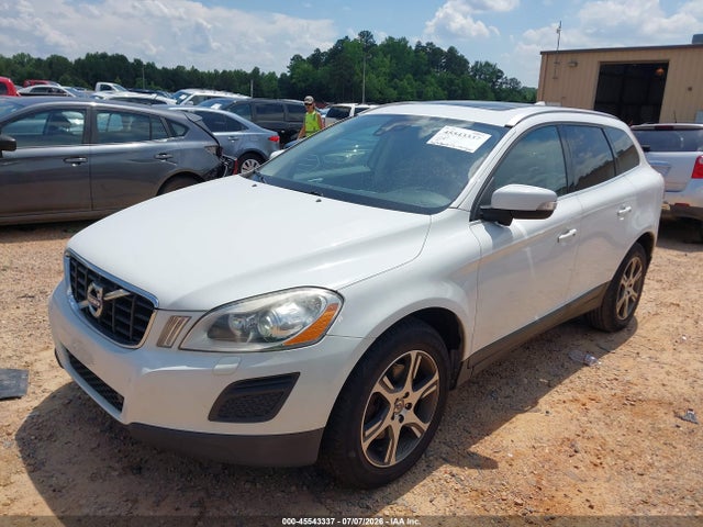 45543337 :رقم المزاد ، YV4902DZ3B2218398 vin ، 2011 Volvo Xc60 T6/t6 R-design مزاد بيع