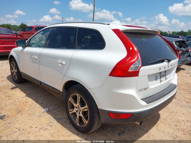45543337 :رقم المزاد ، YV4902DZ3B2218398 vin ، 2011 Volvo Xc60 T6/t6 R-design مزاد بيع