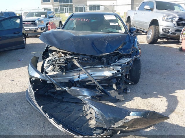 2020 Toyota Camry Xle მანქანა იყიდება აუქციონზე, vin: 4T1F11AK2LU878745, აუქციონის ნომერი: 45543371