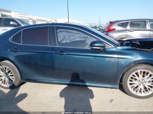 2020 Toyota Camry Xle მანქანა იყიდება აუქციონზე, vin: 4T1F11AK2LU878745, აუქციონის ნომერი: 45543371