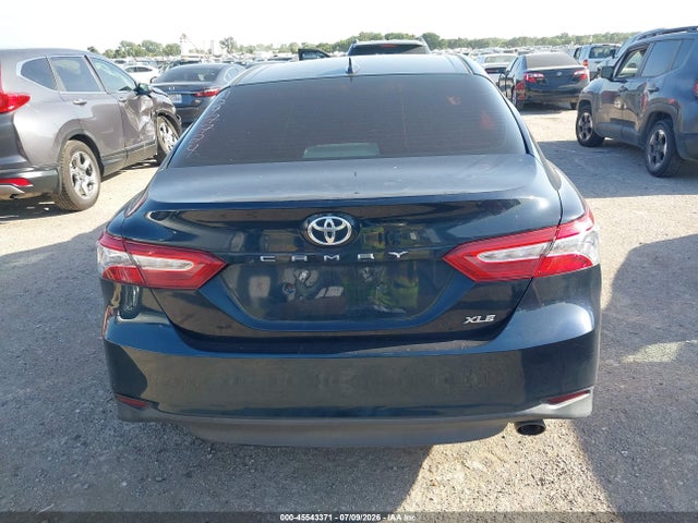 2020 Toyota Camry Xle მანქანა იყიდება აუქციონზე, vin: 4T1F11AK2LU878745, აუქციონის ნომერი: 45543371
