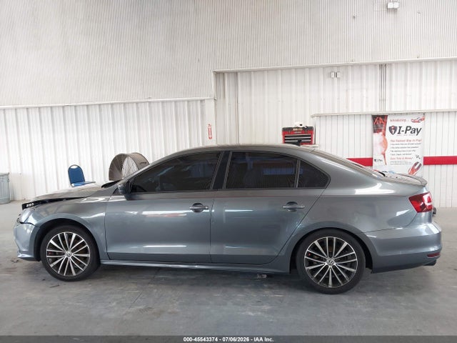 2016 Volkswagen Jetta 1.8t Sport მანქანა იყიდება აუქციონზე, vin: 3VWD17AJXGM330506, აუქციონის ნომერი: 45543374