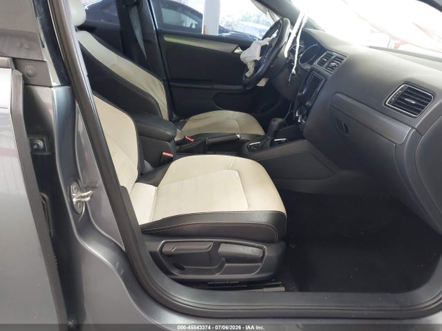 2016 Volkswagen Jetta 1.8t Sport მანქანა იყიდება აუქციონზე, vin: 3VWD17AJXGM330506, აუქციონის ნომერი: 45543374