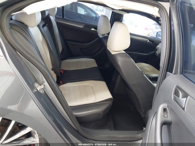 2016 Volkswagen Jetta 1.8t Sport მანქანა იყიდება აუქციონზე, vin: 3VWD17AJXGM330506, აუქციონის ნომერი: 45543374