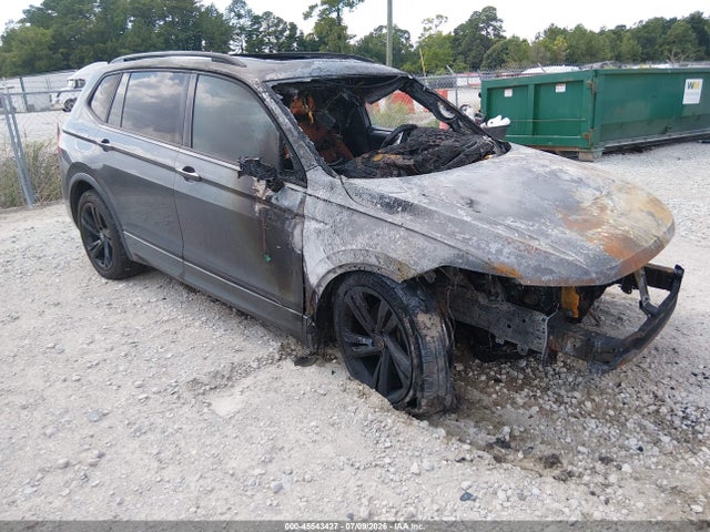 2023 Volkswagen Tiguan 2.0t Se R-line Black მანქანა იყიდება აუქციონზე, vin: 3VV8B7AX8PM128089, აუქციონის ნომერი: 45543427