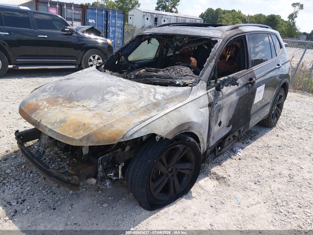 2023 Volkswagen Tiguan 2.0t Se R-line Black მანქანა იყიდება აუქციონზე, vin: 3VV8B7AX8PM128089, აუქციონის ნომერი: 45543427