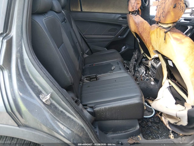 2023 Volkswagen Tiguan 2.0t Se R-line Black მანქანა იყიდება აუქციონზე, vin: 3VV8B7AX8PM128089, აუქციონის ნომერი: 45543427