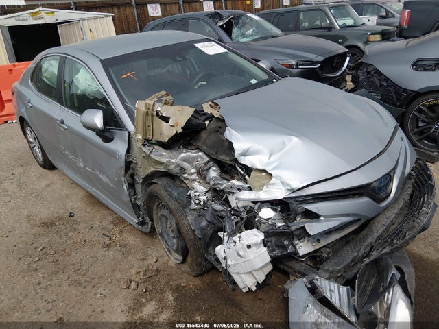 45543490 :رقم المزاد ، 4T1C31AK2LU519859 vin ، 2020 Toyota Camry Le Hybrid مزاد بيع