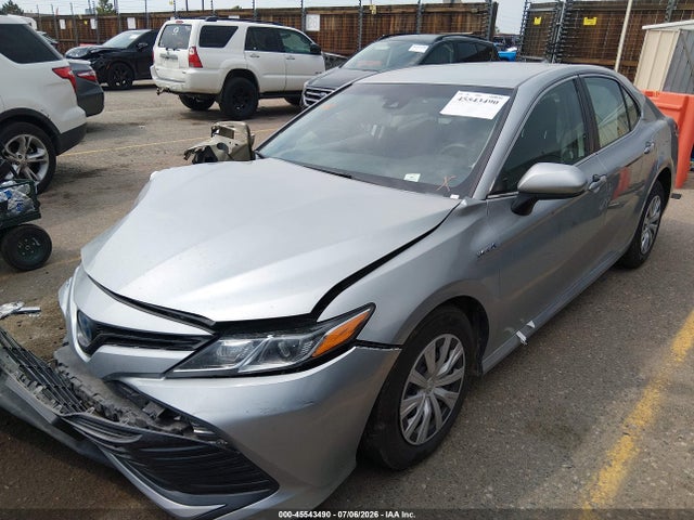 45543490 :رقم المزاد ، 4T1C31AK2LU519859 vin ، 2020 Toyota Camry Le Hybrid مزاد بيع
