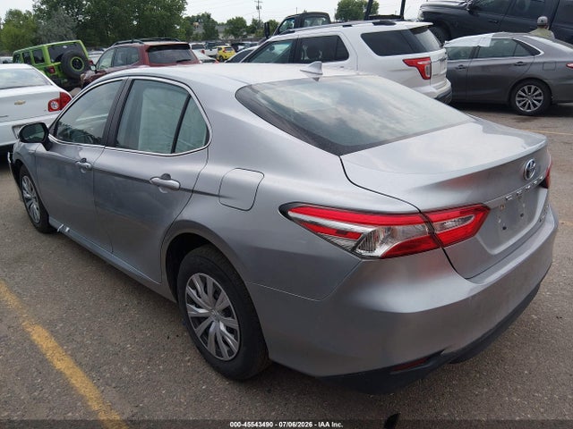 45543490 :رقم المزاد ، 4T1C31AK2LU519859 vin ، 2020 Toyota Camry Le Hybrid مزاد بيع