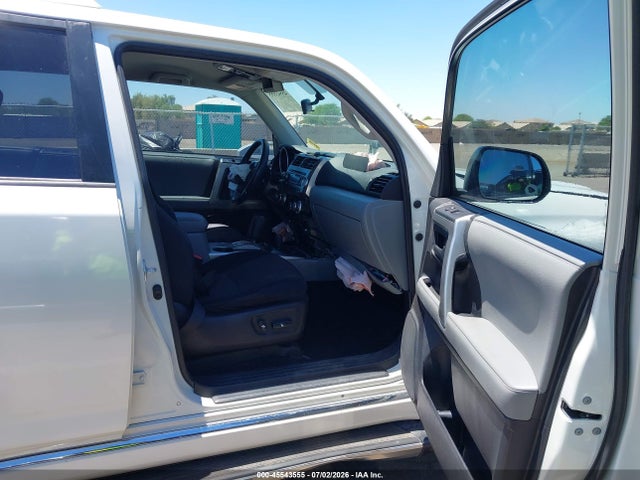 Aukcja sprzedaży 2011 Toyota 4runner Sr5 V6, vin: JTEBU5JR6B5075312, numer aukcji: 45543555