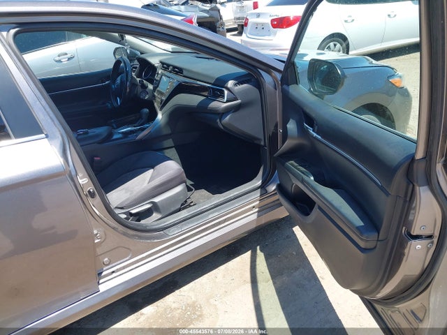 Aukcja sprzedaży 2018 Toyota Camry Le, vin: 4T1B11HK8JU151711, numer aukcji: 45543576