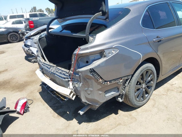 Aukcja sprzedaży 2018 Toyota Camry Le, vin: 4T1B11HK8JU151711, numer aukcji: 45543576