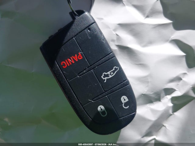 2015 Chrysler 200 Limited მანქანა იყიდება აუქციონზე, vin: 1C3CCCABXFN742248, აუქციონის ნომერი: 45543597
