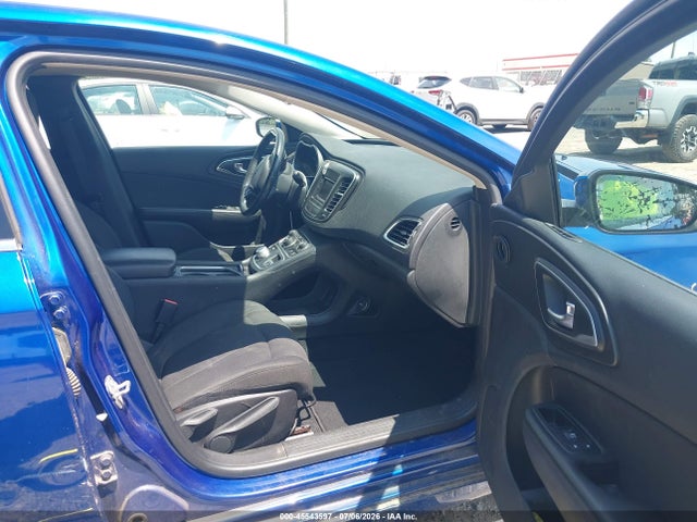 2015 Chrysler 200 Limited მანქანა იყიდება აუქციონზე, vin: 1C3CCCABXFN742248, აუქციონის ნომერი: 45543597