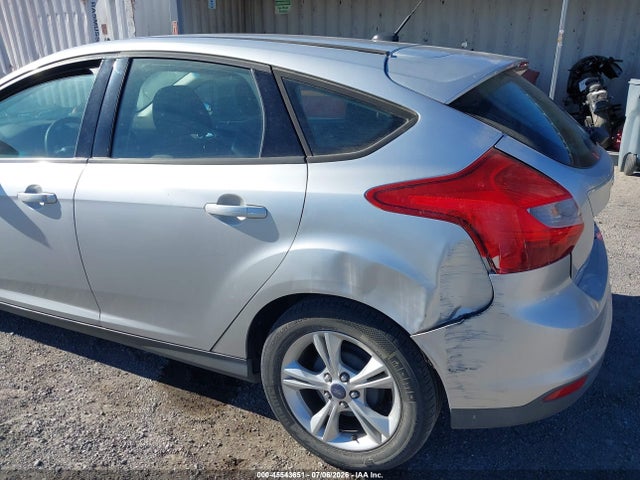 Ford FOCUS SE 2014 1FADP3K23EL110856 Image 6