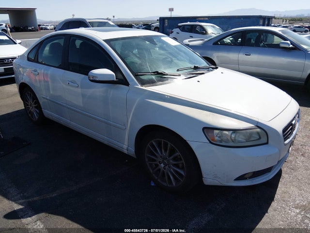 2010 Volvo S40 2.4i მანქანა იყიდება აუქციონზე, vin: YV1390MSXA2500536, აუქციონის ნომერი: 45543726