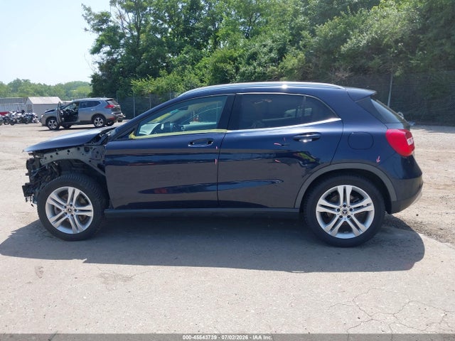 WDCTG4GBXJJ441647 Mercedes-Benz Gla 250 4matic