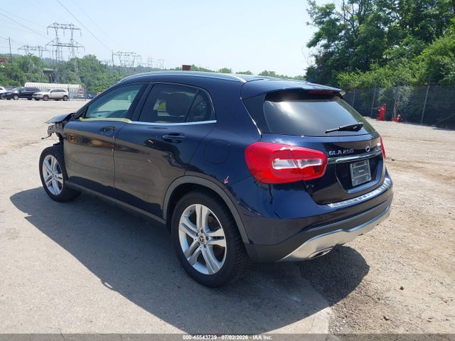 WDCTG4GBXJJ441647 Mercedes-Benz Gla 250 4matic